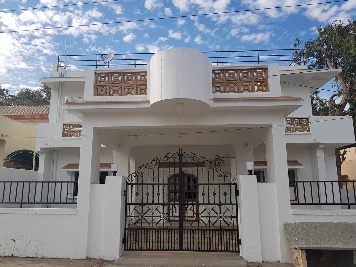 Happy Home Bhuj Zewnętrze zdjęcie